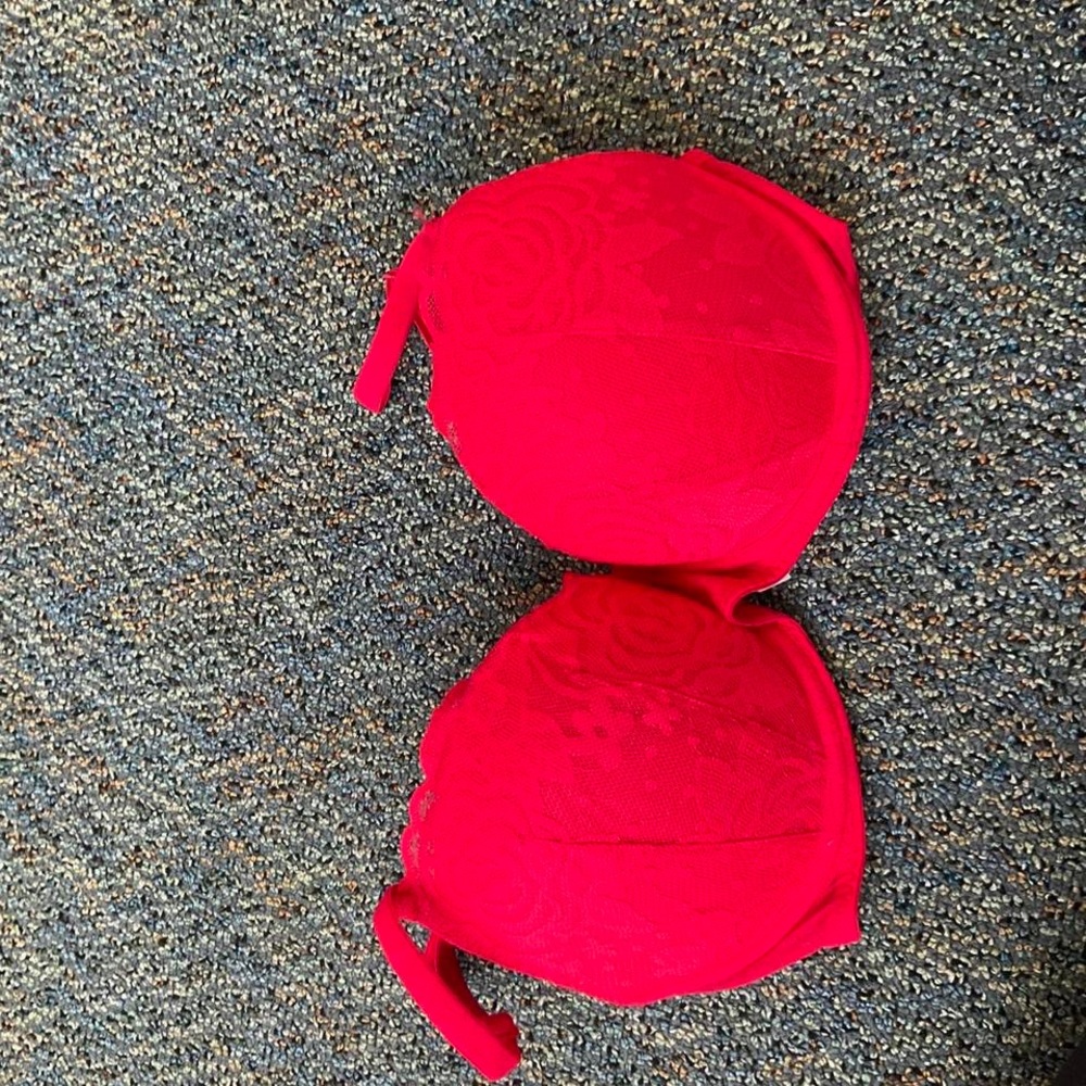 victoria secret Red lacy push up bra
